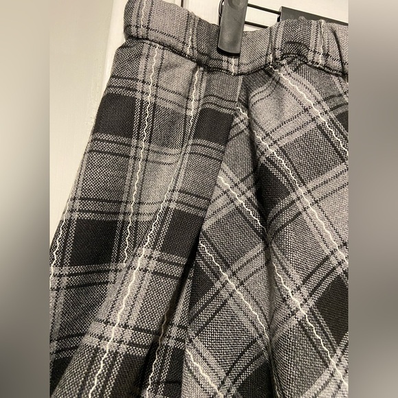 NWOT Serengeti Size 1X Black Gray Plaid Front Pleated Elastic Waist Maxi Skirt - Picture 3 of 8